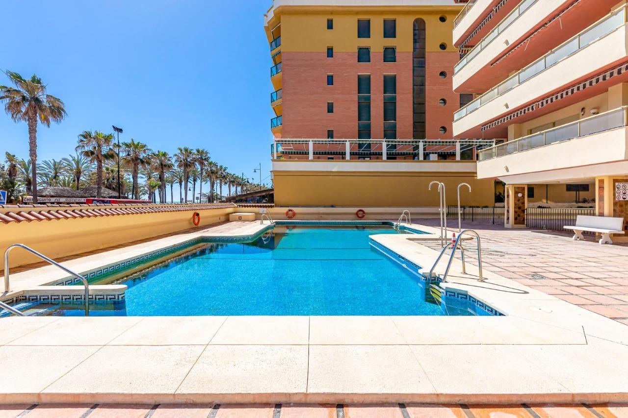 797 Holiday Rentals - Amplio Piso Con Terraza En Primera Linea De Playa 托雷莫利诺斯 外观 照片
