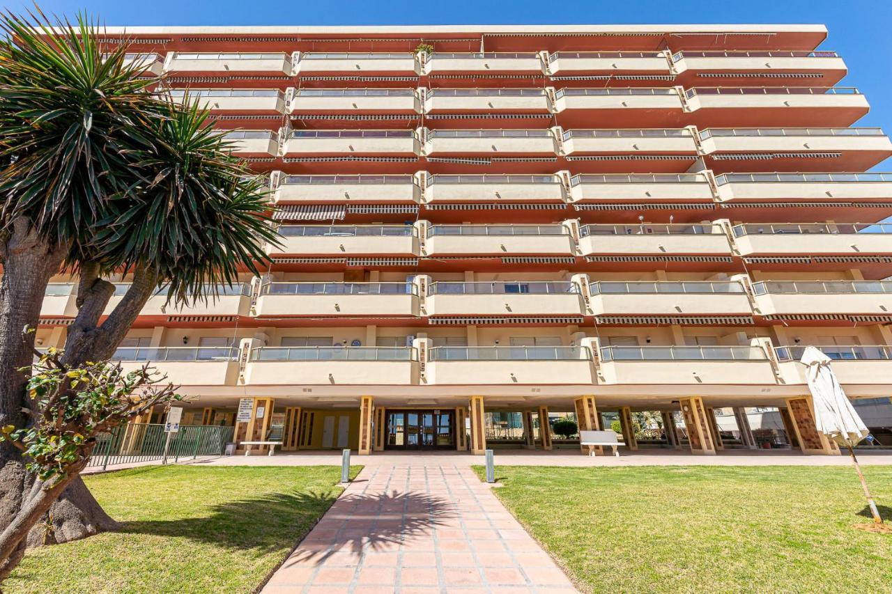 797 Holiday Rentals - Amplio Piso Con Terraza En Primera Linea De Playa 托雷莫利诺斯 外观 照片