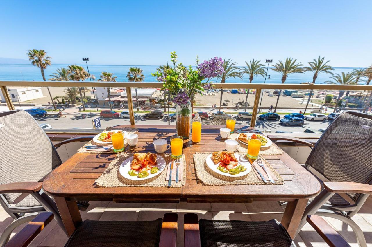 797 Holiday Rentals - Amplio Piso Con Terraza En Primera Linea De Playa 托雷莫利诺斯 外观 照片